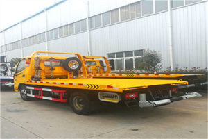 六盘水附近拖车救援搭电